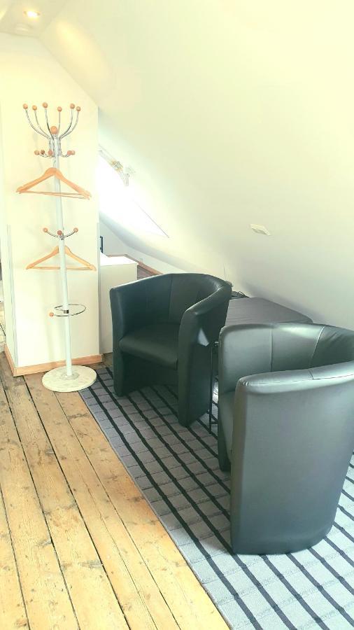 Frankes City Sleep Apartment, 6 Einzelbetten フェルバート エクステリア 写真